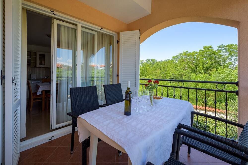 2-Zimmer-Ferienwohnung mit Pool Basanija, Umag 1