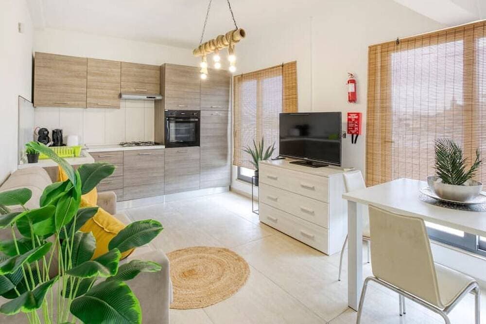 Charming 1Br Apt with access  to roof top terrace. 1