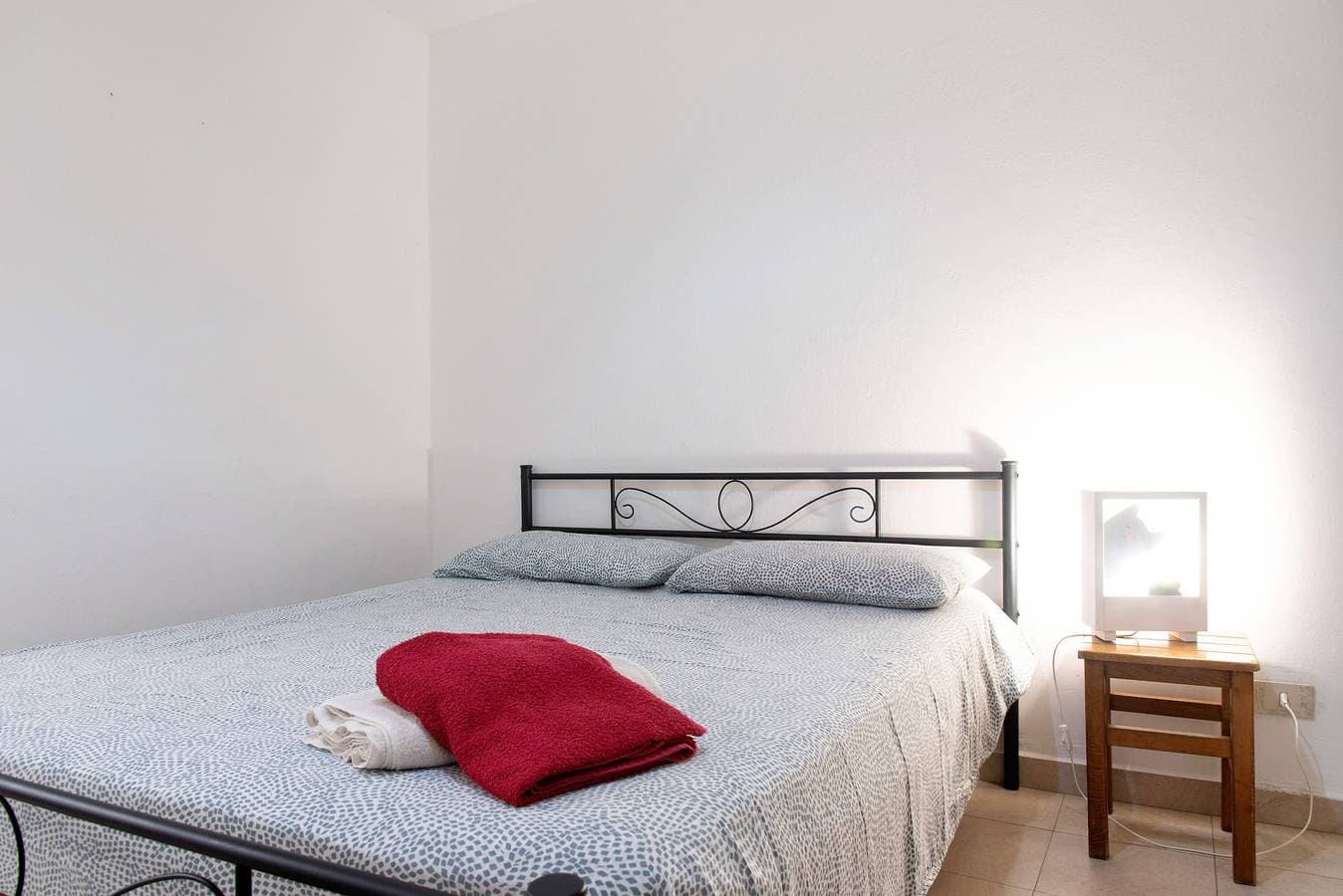 Foto 7 von 22: Apartment 'Lami' mit WLAN im Herzen von Intra, nahe Strand und Natur