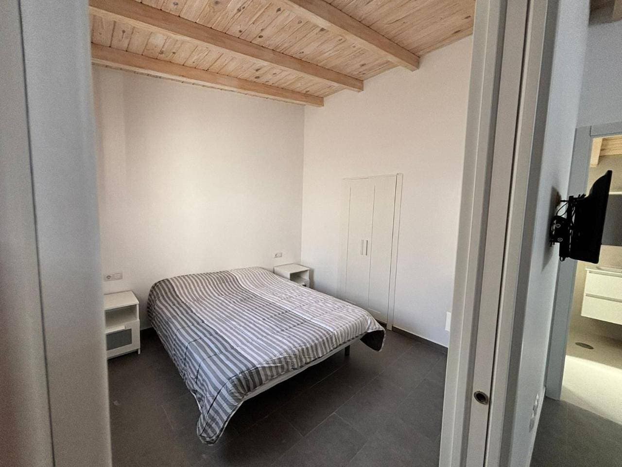 Foto 9 von 16: Two-Bedroom Apartment