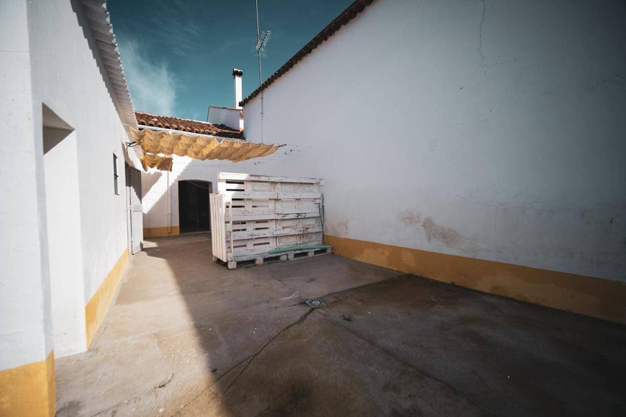 Foto 4 von 18: Four-Bedroom House