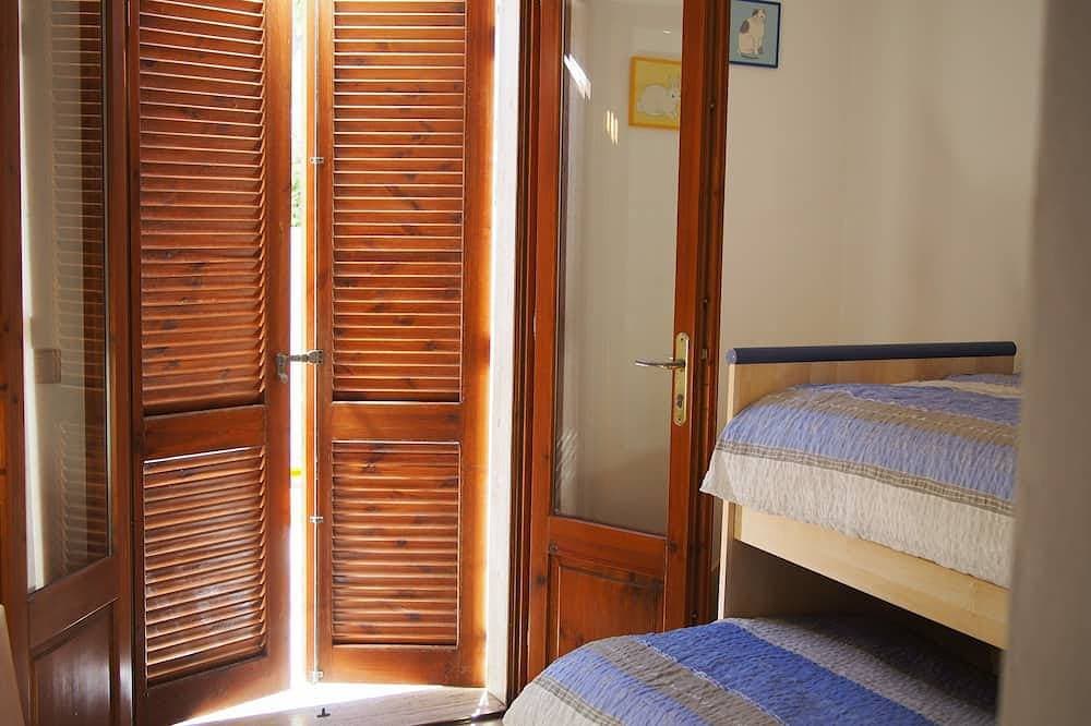 Foto 2 von 26: Mediterrane, vollausgestattete Ferienwohnung mit zwei Terrassen