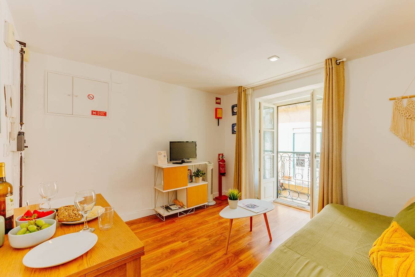 Foto 11 von 47: L4.2 - Bairro Alto Charming 1 Bedroom Apartment
