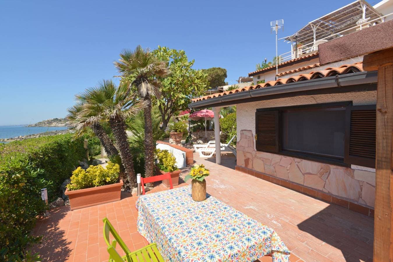 Foto 8 von 45: Ferienhaus für 4 Personen mit Terrasse