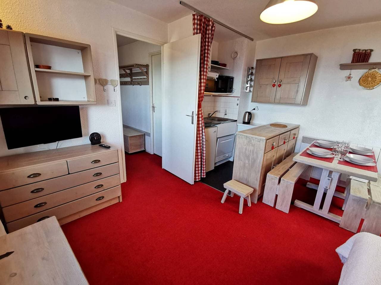 Foto 4 von 14: Überlegenes Studio-Kabine nahe Pisten, 4 Pers, Südbalkon, Skischließfach