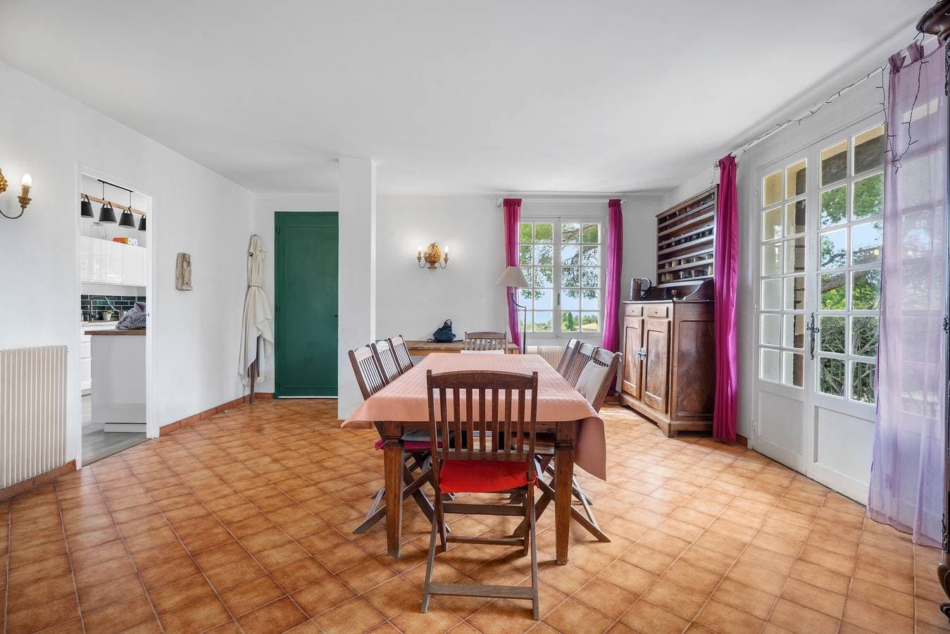 Foto 7 von 44: Villa „Les Aloès“ – Oase der Ruhe in Saint-Cyr-sur-Mer mit Gemeinschaftspool und WLAN
