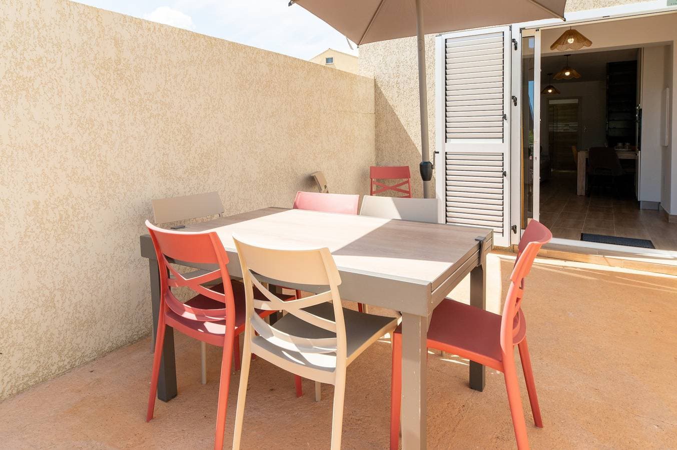 Foto 2 von 26: Apartment „La Dolce Vita 6“ mit Meerblick, WLAN und Klimaanlage