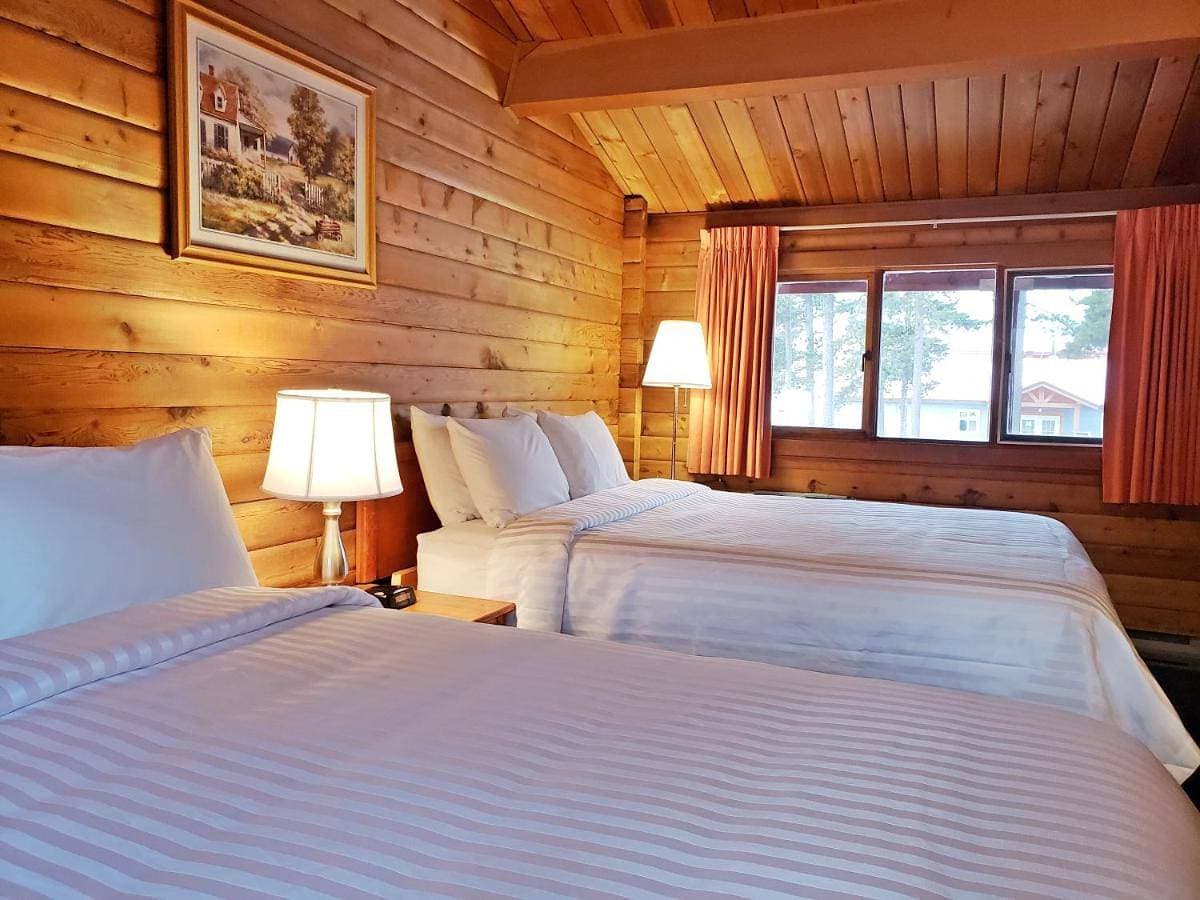 Rocky Inn 1