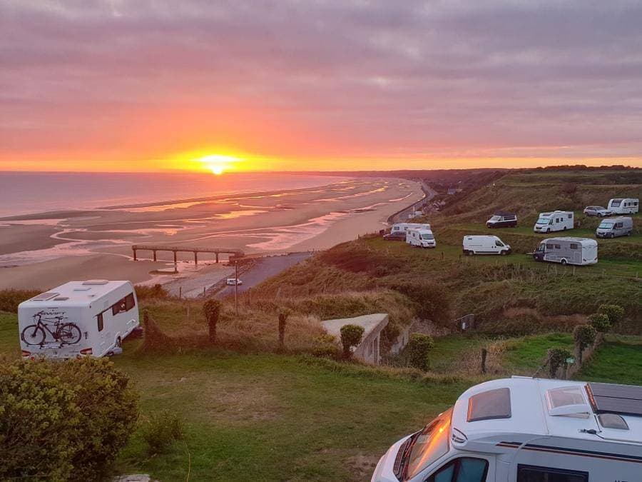 Foto 9 von 39: Flower Camping Omaha Beach - Unterkunft 2 personen - Cyclo Lodge 8 m² (1 Schlafzimmer) 2 Personen