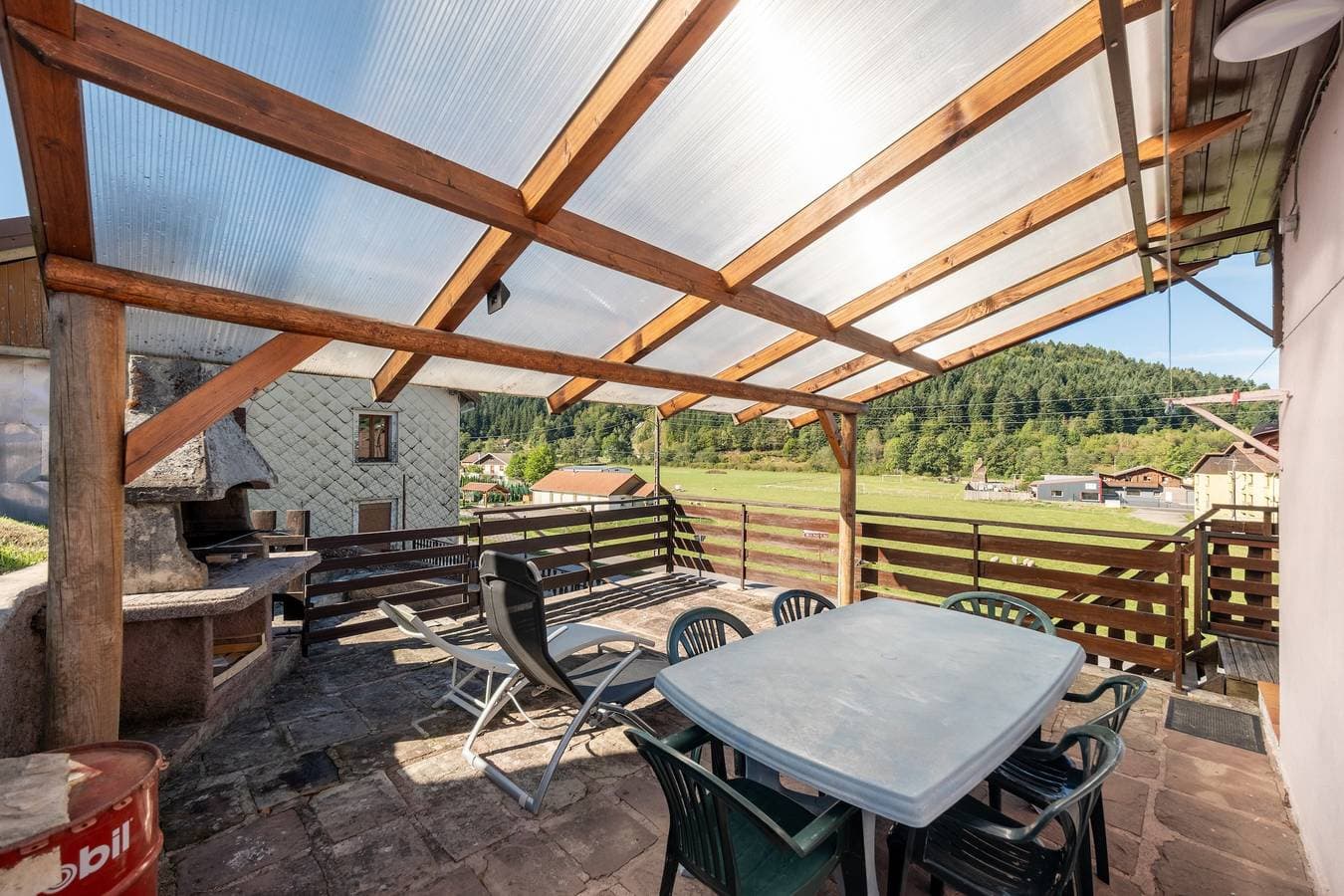 Foto 3 von 24: Chalet 'De Montagne' mit Bergblick, privater Terrasse und WLAN