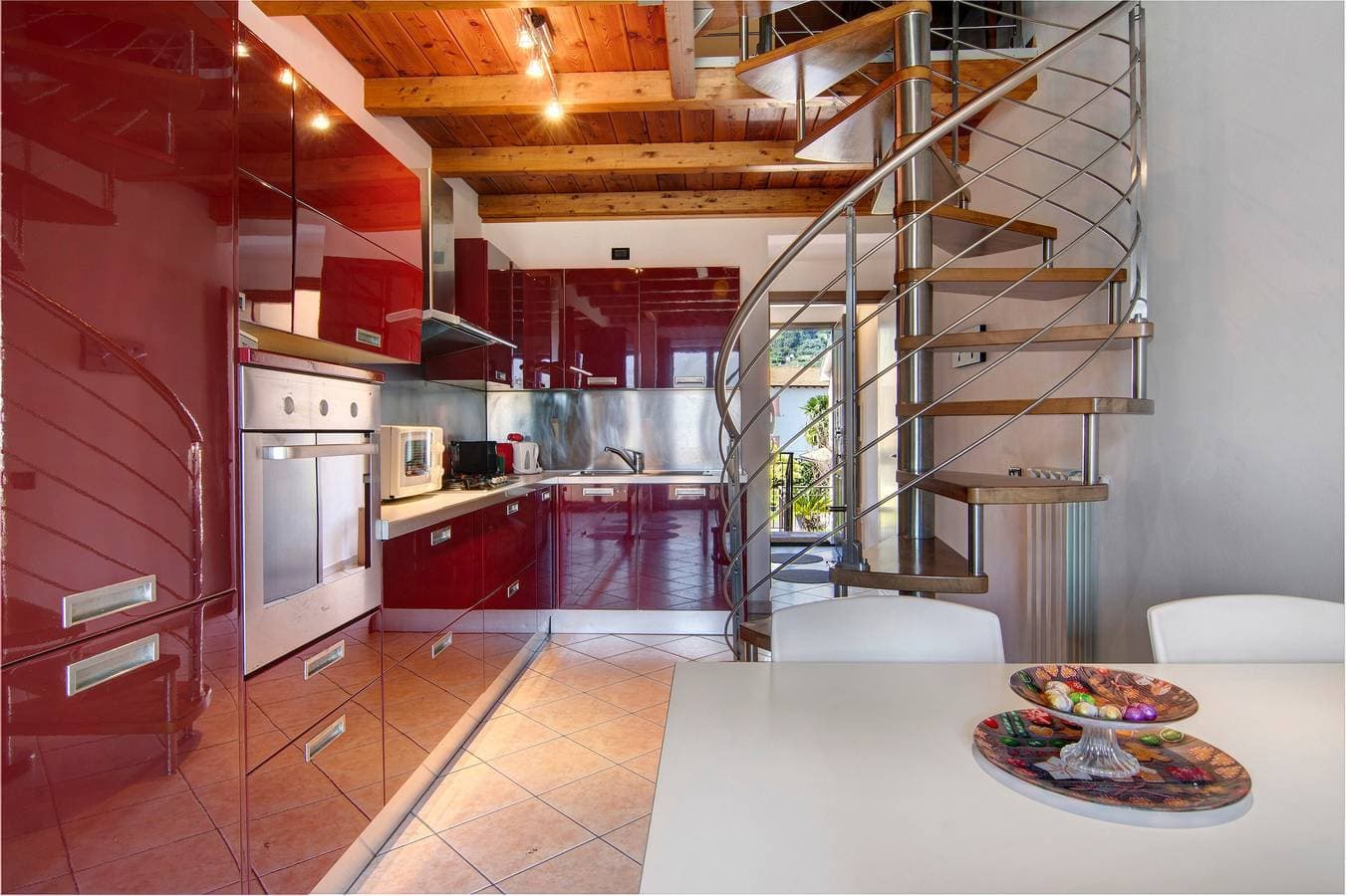 Foto 6 von 27: Ferienwohnung „Casa Vacanze Vigna del Lago“ mit Seeblick, Pool und WLAN
