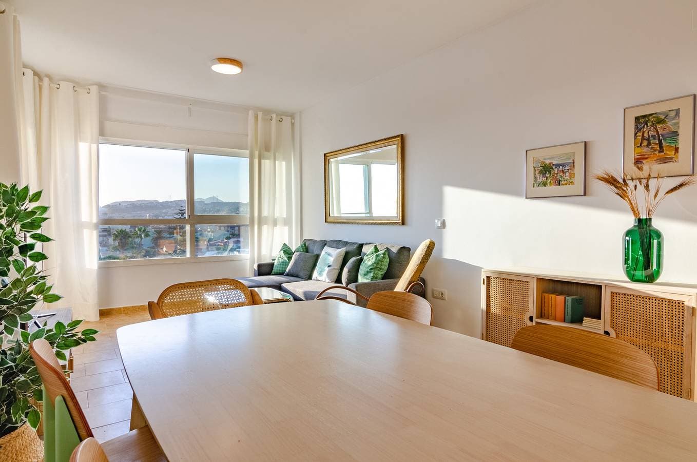 Foto 5 von 33: WintowinRentals Perfekte Lage und Meerblick.