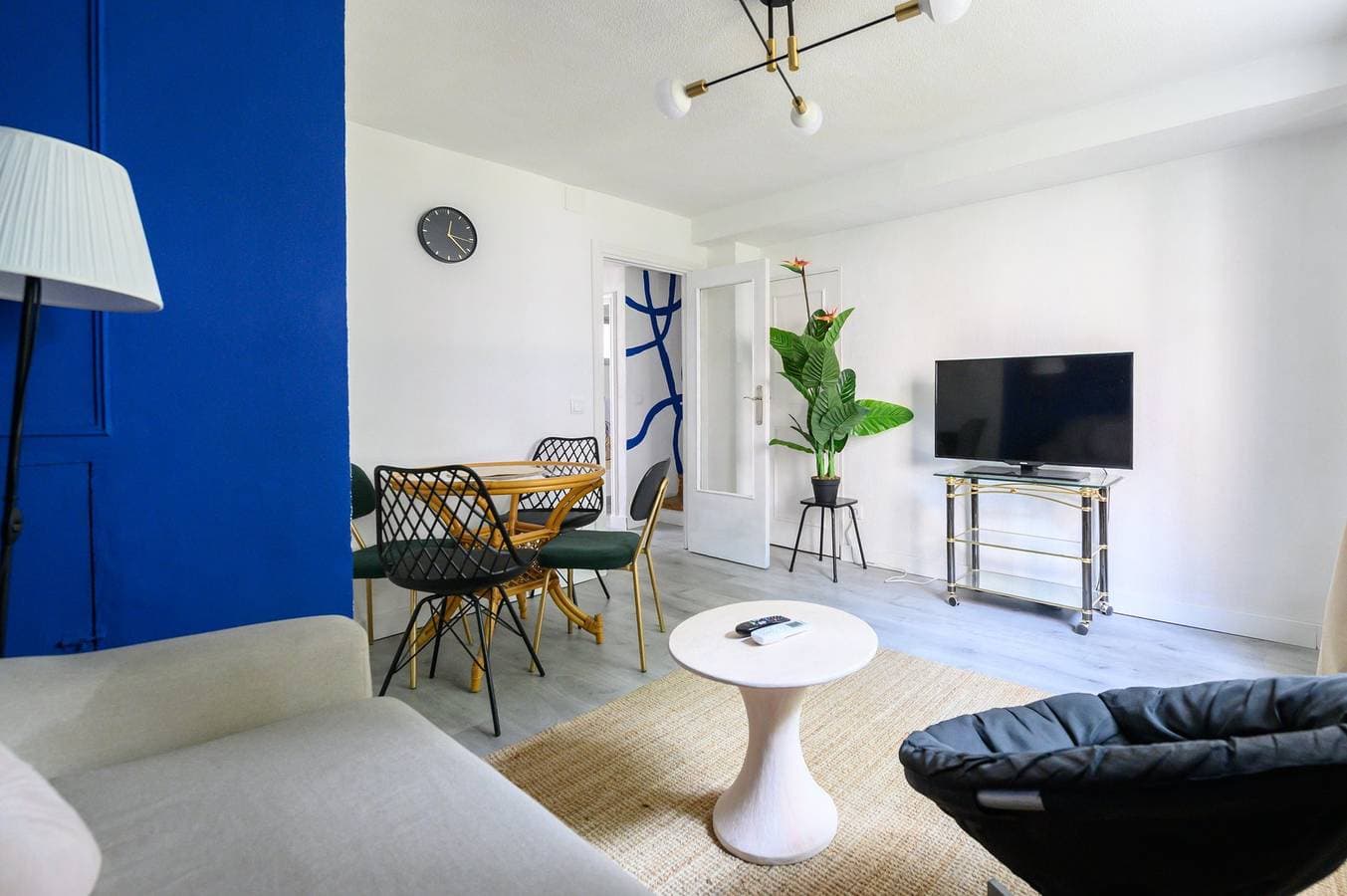 Foto 5 von 32: GuestReady - Authentic Madrid Stay