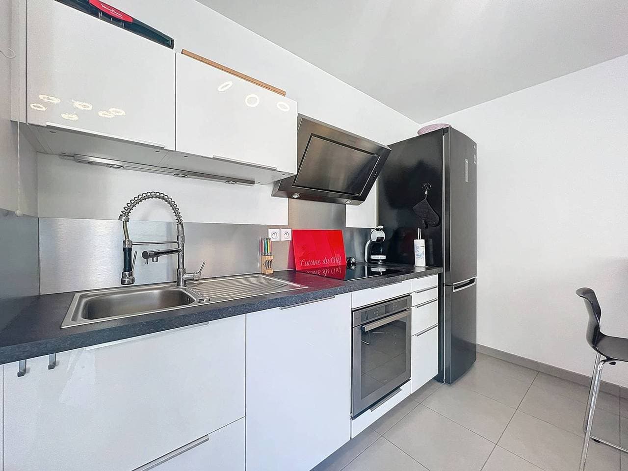 Foto 5 von 24: Modernes T2 mit Terrasse, Klimaanlage und Parkplatz in La Ciotat