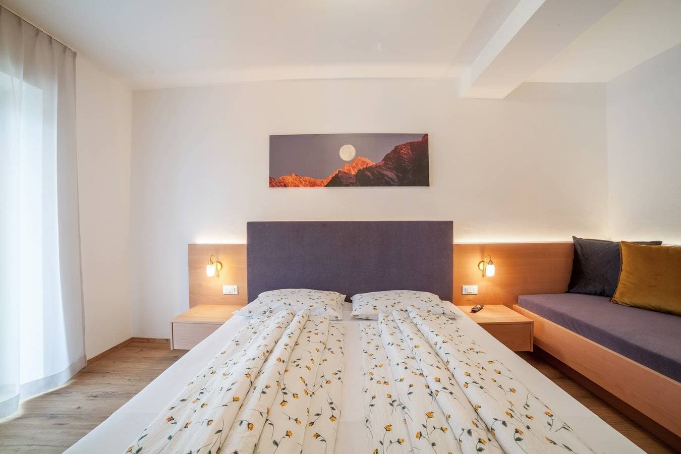 Foto 12 von 31: Ferienwohnung "Haus Hohenrain 1" mit Bergblick, Pool, WLAN, Terrasse & Garten