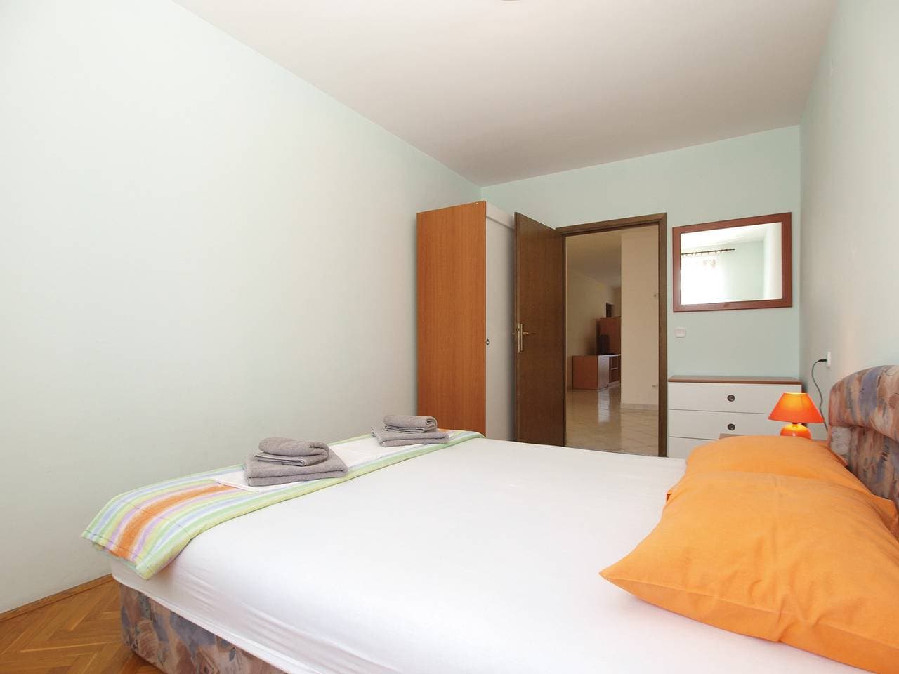 Foto 7 von 22: Ferienwohnung für 4 Personen mit Terrasse