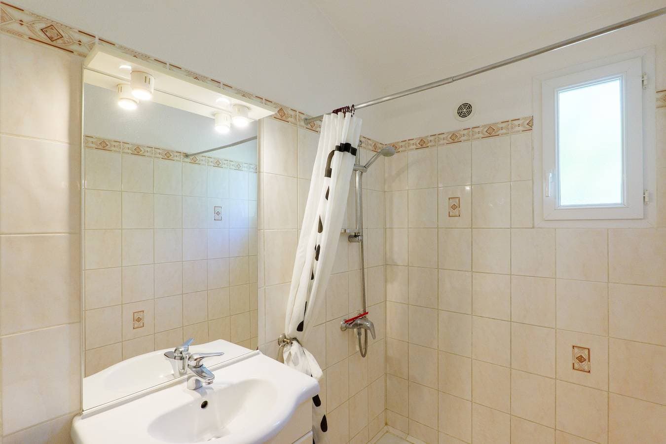 Foto 11 von 34: Gîte Le Micocoulier La Fontinelle – Ruhige Ferienhäuser in der Ardèche