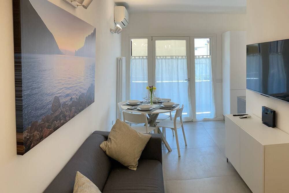 Fiorella House - First Floor 1