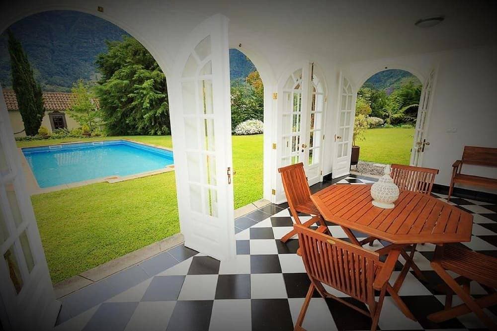 Foto 13 von 22: Exklusive Villa mit Gartenpool