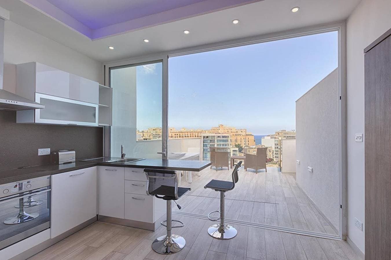 Foto 3 von 25: Ferienwohnung für 6 Personen mit Whirlpool