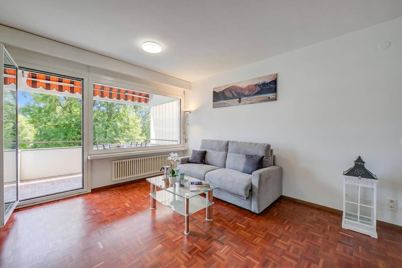 Foto 8 von 23: Lido Apartment Locarno with Balcony and Parking