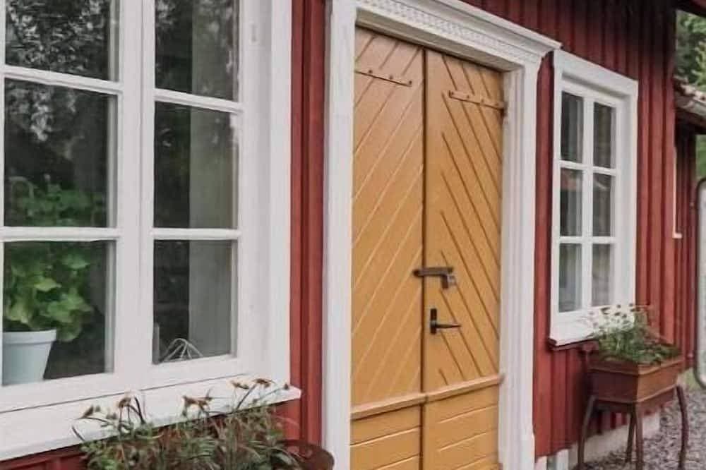 Cottage close to nature 1