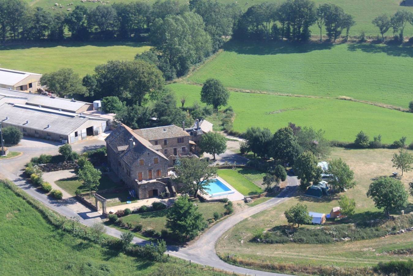 Foto 4 von 17: Bed & Breakfast 'Chambre La Familiale' mit Bergblick, Gemeinschaftspool und WLAN