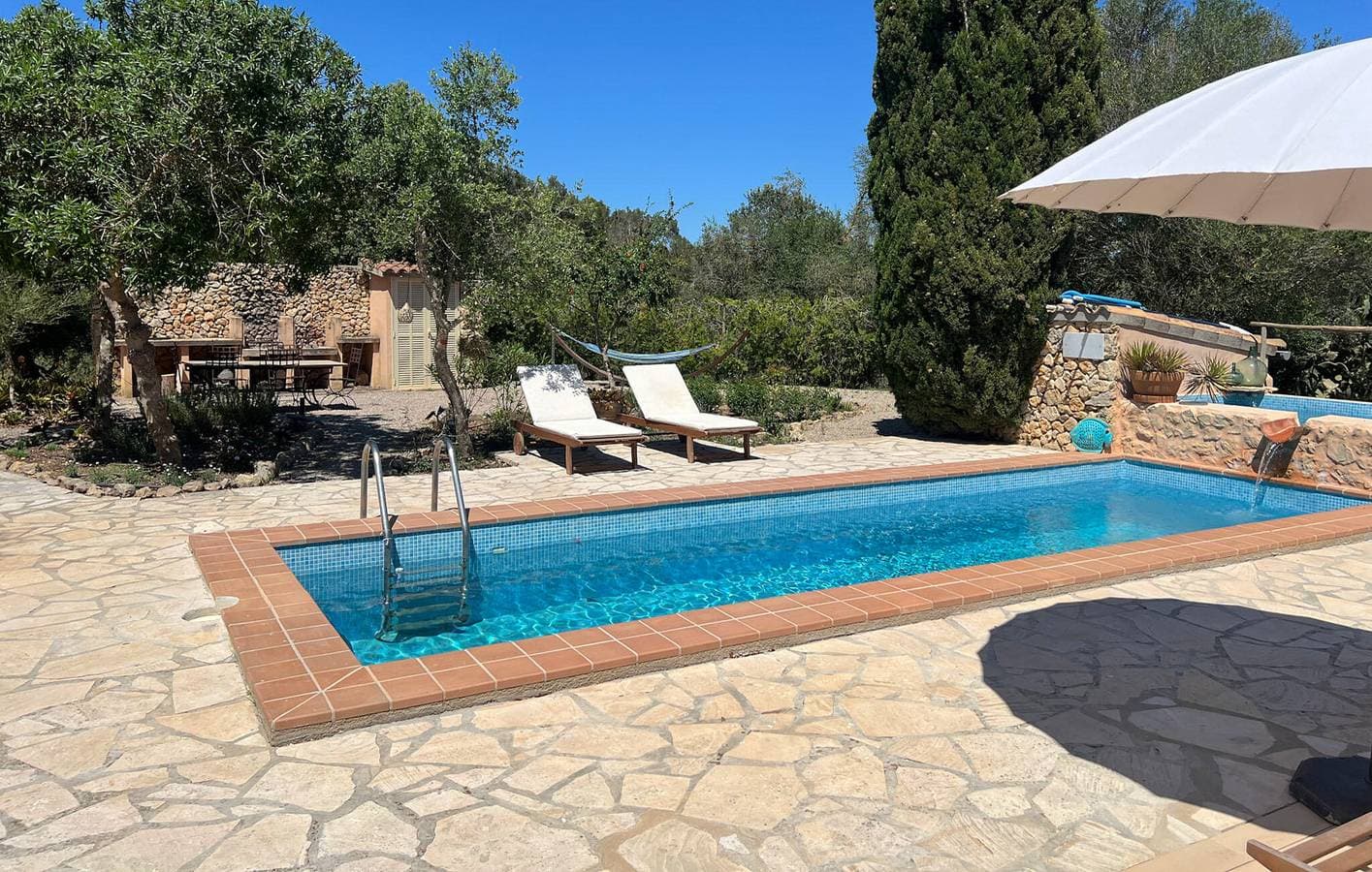 Foto 4 von 44: Gemütliche Terrassenwohnung mit Pool & Grill