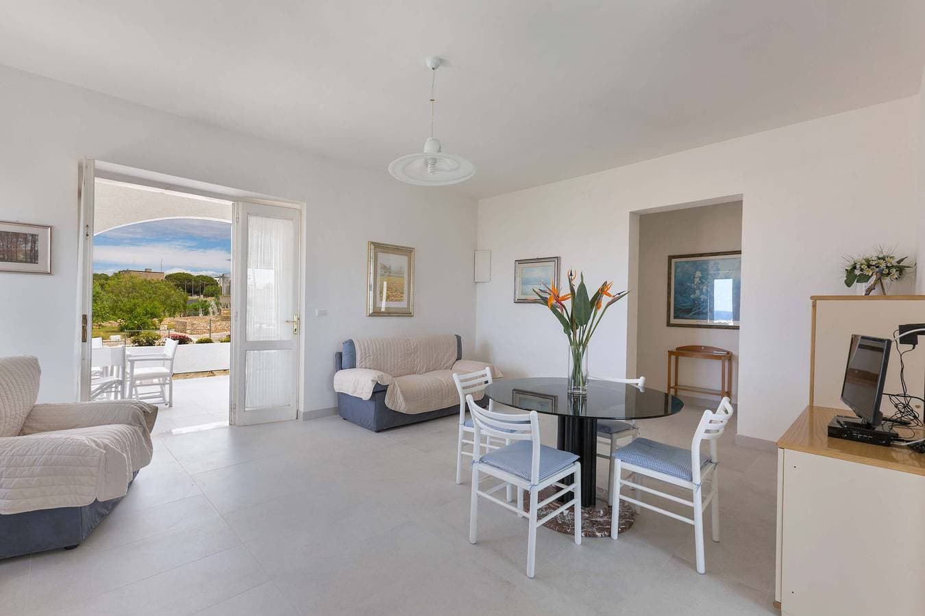 Foto 10 von 39: Ferienhaus für 8 Personen mit Terrasse