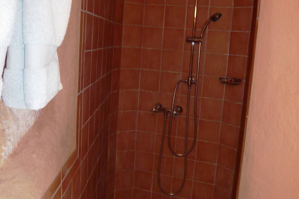 Foto 6 von 30: Romantische antike Stein erbaute kleine Villa mit Blick auf