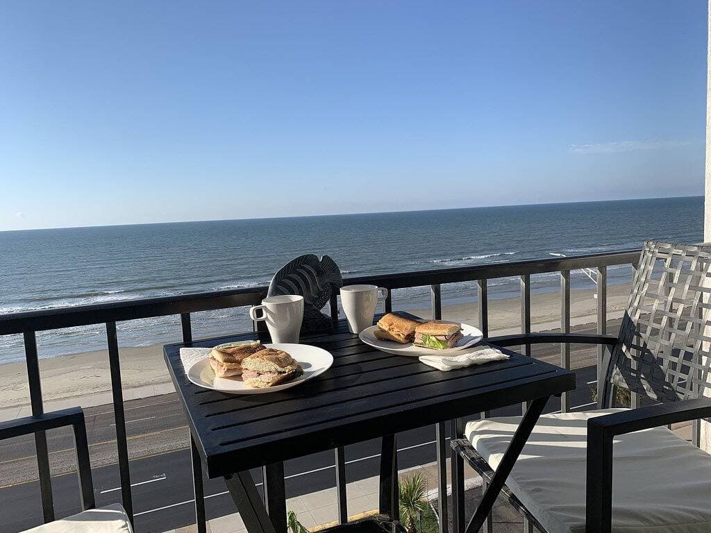 Foto 11 von 22: Beachfront Condo Infinity Ocean View !!
