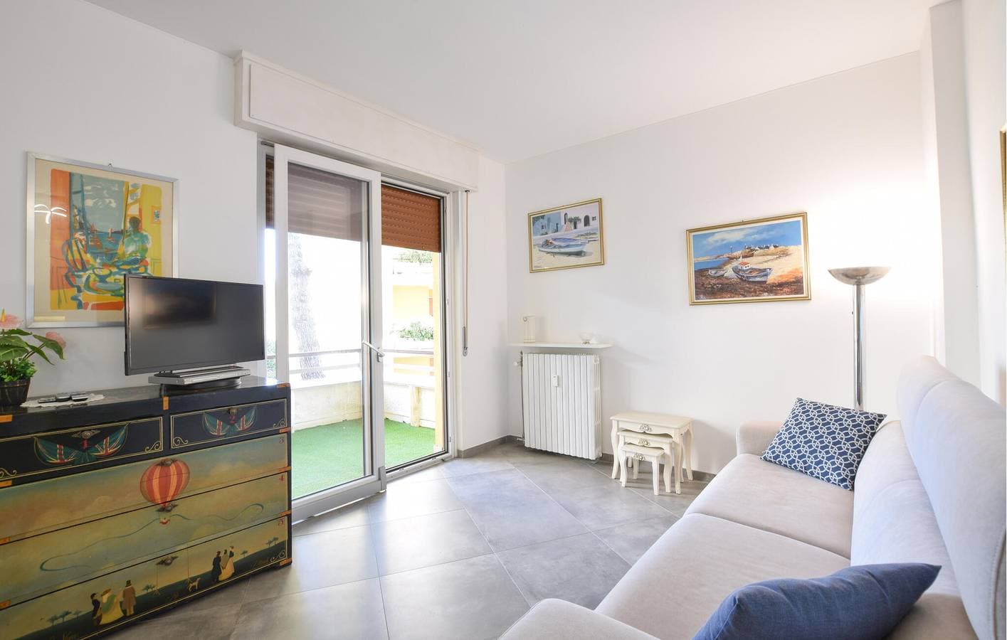 Foto 6 von 29: Gemütliche 2-Zimmer-Wohnung mit Meerblick, Pool, Terrasse und Garage in Poggi