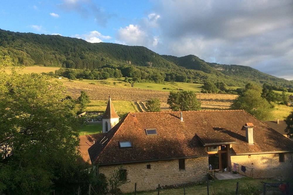 Foto 7 von 22: Cottage Charakter in einem ruhigen Dorf an den Hängen des Monte Poupet