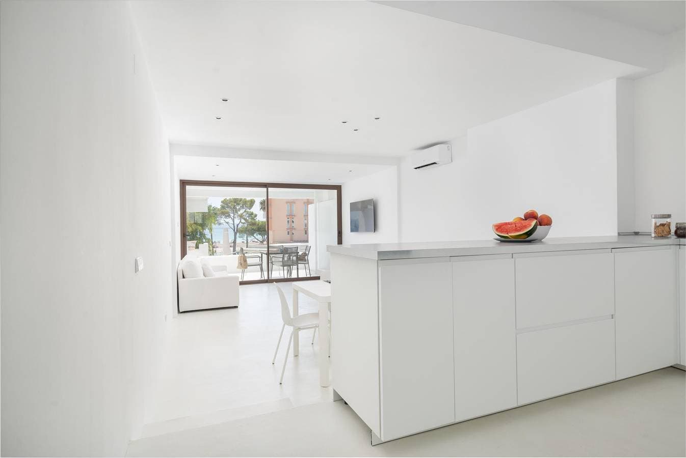 Foto 10 von 27: Sa Nacra - Modernes Apartment mit fantastischem Meerblick, nur 50 m vom Strand entfernt. Ideal für Paare. WiFi gratis