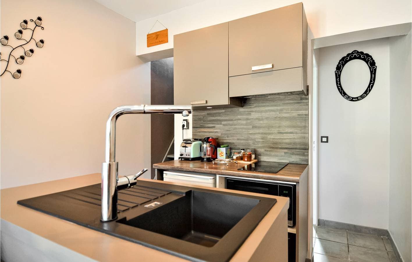 Foto 4 von 18: Gemütliche Wohnung in Beaucaire mit Pool und Parkplatz