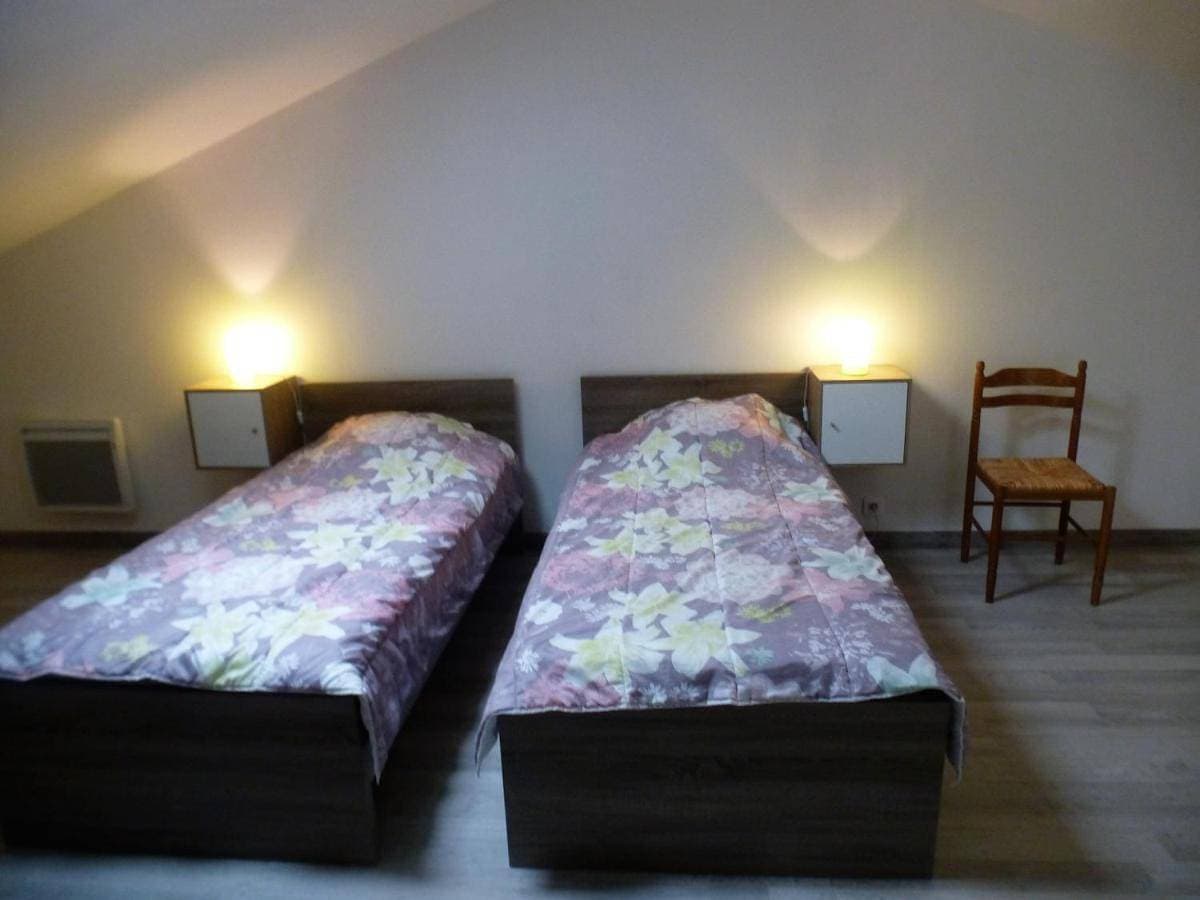 Foto 4 von 10: Three-Bedroom House