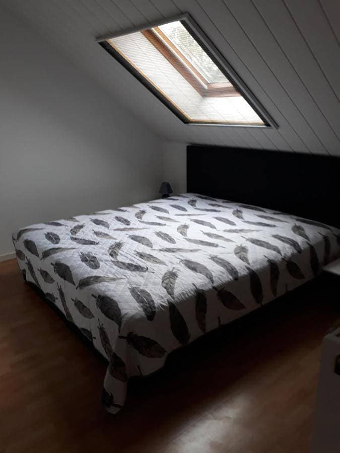 Foto 5 von 8: Three-Bedroom Home