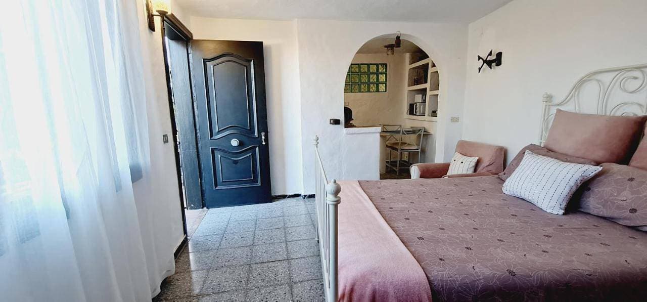 Foto 4 von 16: Two-Bedroom Apartment