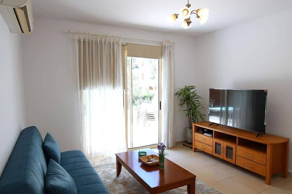 Foto 8 von 30: Elysia park - Charming 2Br Townhome with Pool, Gym, Free parking-Paphos central