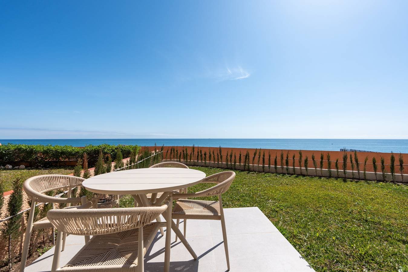 Casa Ventura – Charming Beachside Apartment with G 1