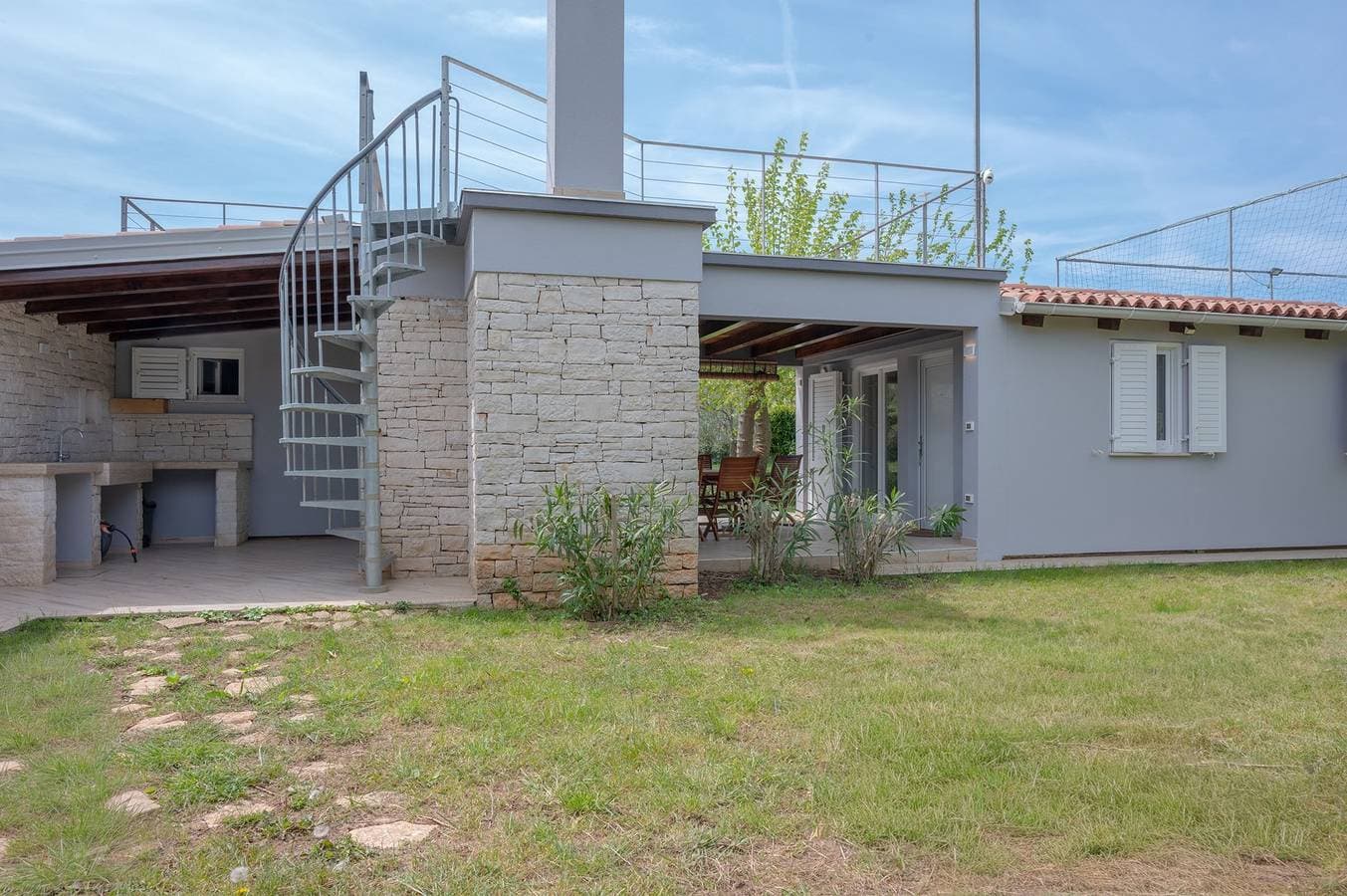 Foto 11 von 30: Peroj Terrace House by the sea