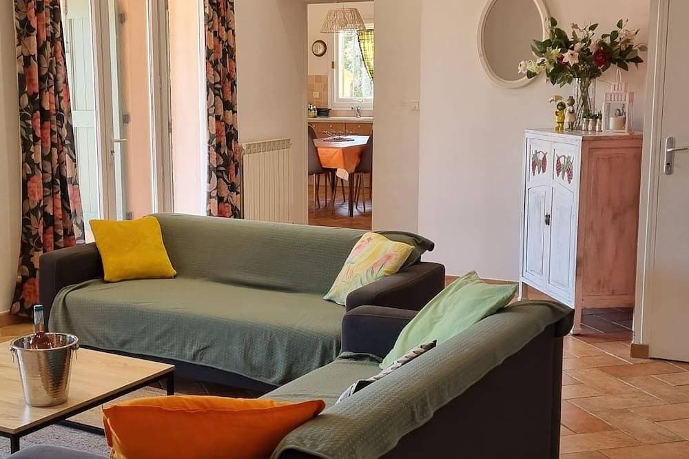 Foto 10 von 30: Im Herzen von 4600m2 von Eichen, ruhig: Schwimmbad, Tennis, Pétanque, privat