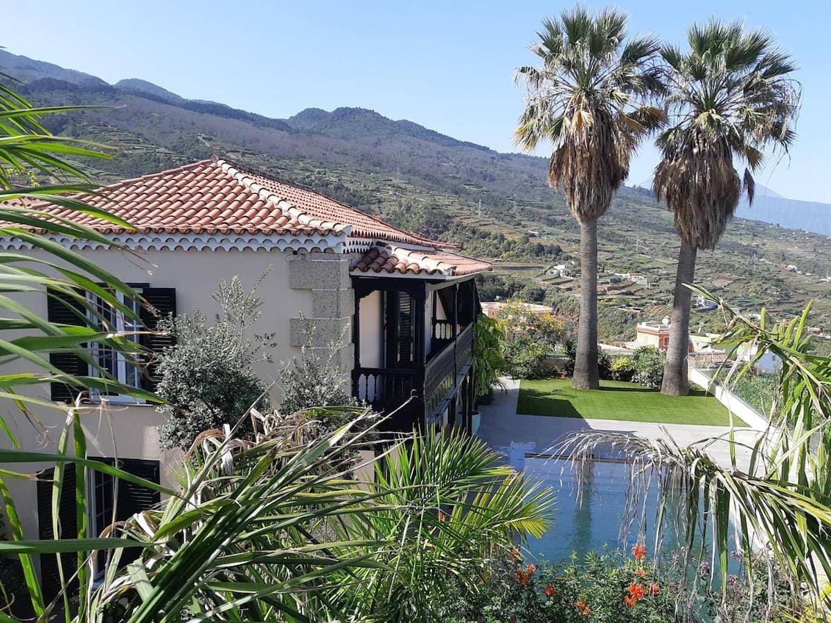 Villa Casa de las Viñas, views of the Teide and the sea 1
