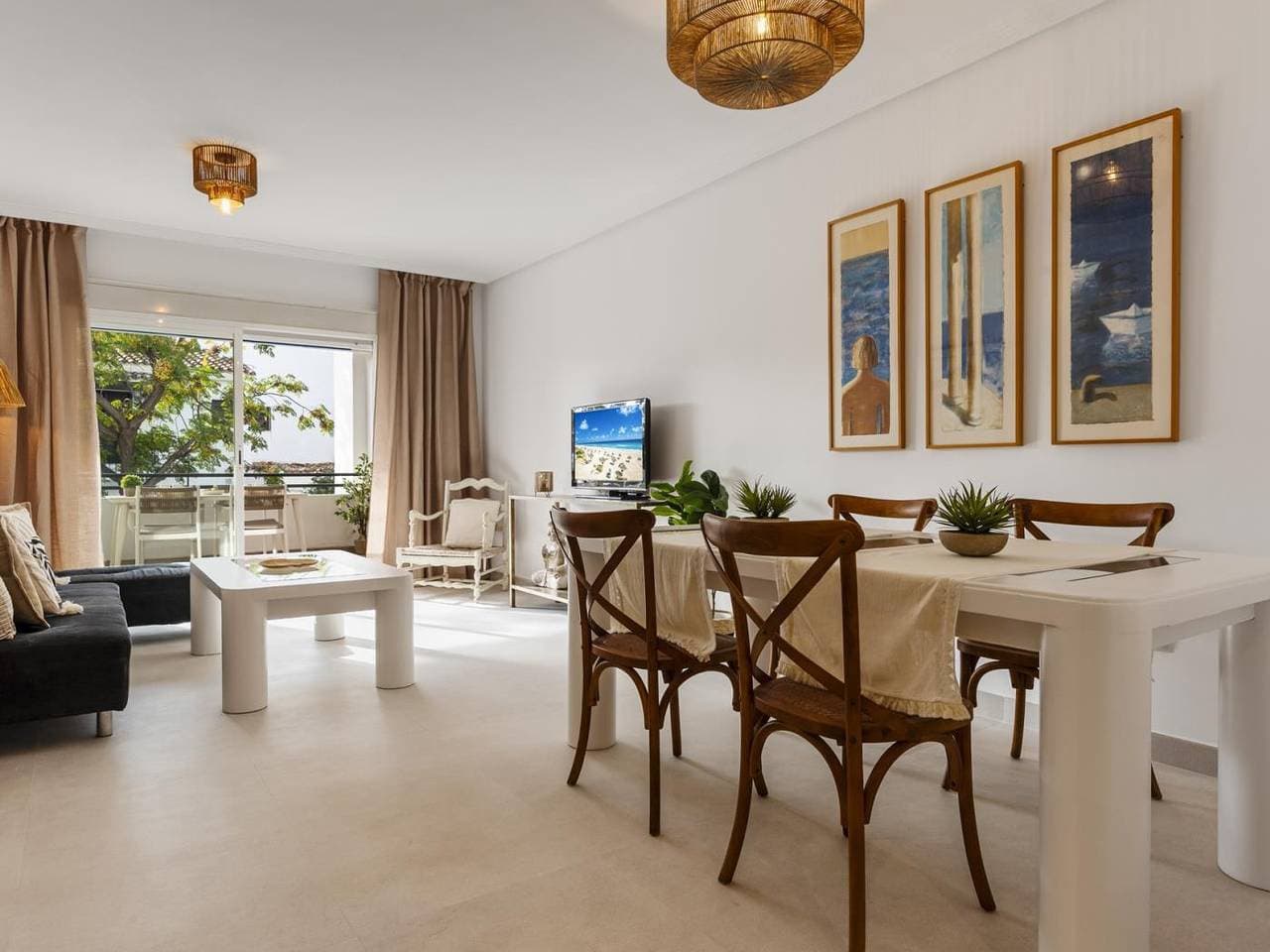Foto 9 von 37: Ferienwohnung für 4 Personen mit Terrasse