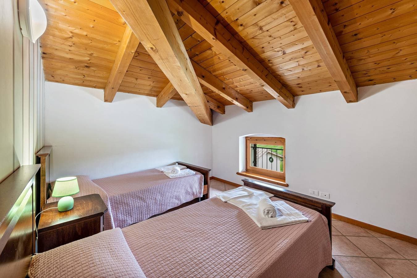 Foto 10 von 30: Ferienwohnung "Agriturismo Colombare Teboi Trilo" mit Bergblick, Gemeinschaftspool und WLAN