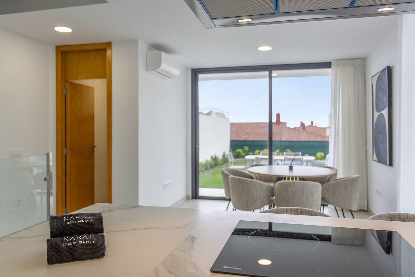 Foto 8 von 33: Ferienvilla 'Karat La Quinta' mit Bergblick, WLAN und Klimaanlage