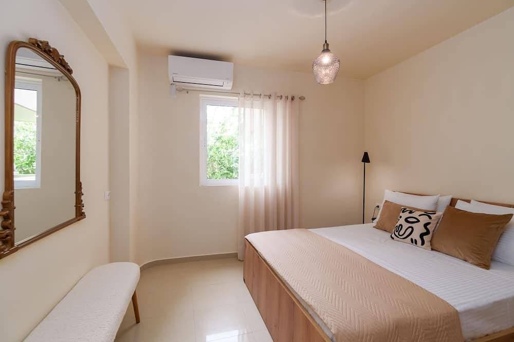 Foto 5 von 18: Oikies. Luxury Apartment with Lake View | private free parking area