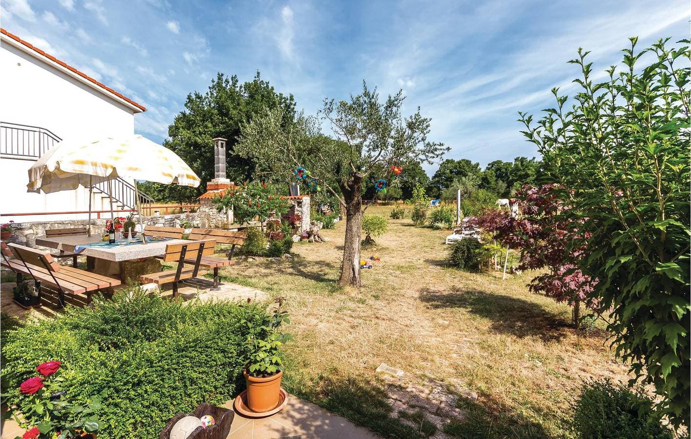 Foto 9 von 25: Komfortable Unterkunft, 2,5 km von der Küste entfernt: WLAN, Klimaanlage, Terrasse und Parkplatz!