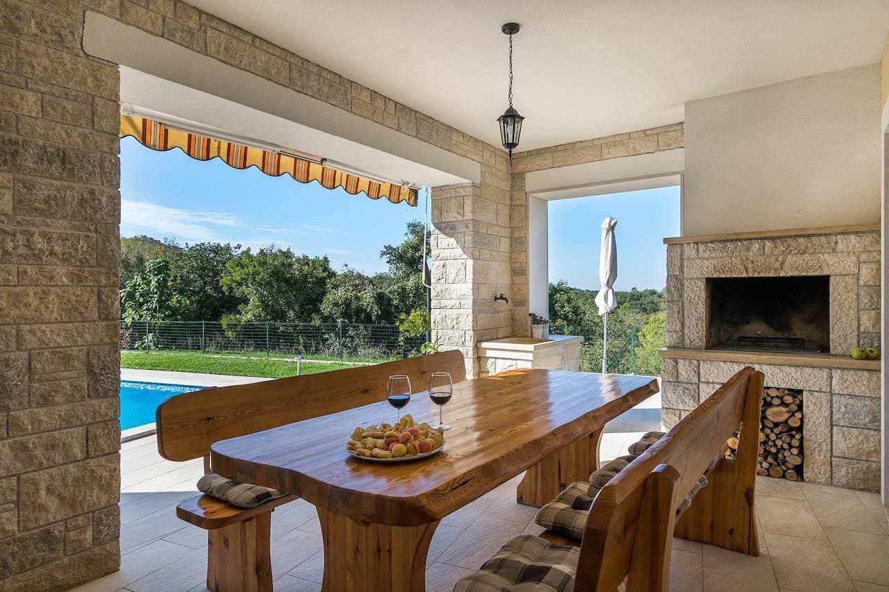 Foto 5 von 40: Privatem Pool, Sauna, Whirlpool, Spa-Bereich, Billardtisch, Tischtennis.