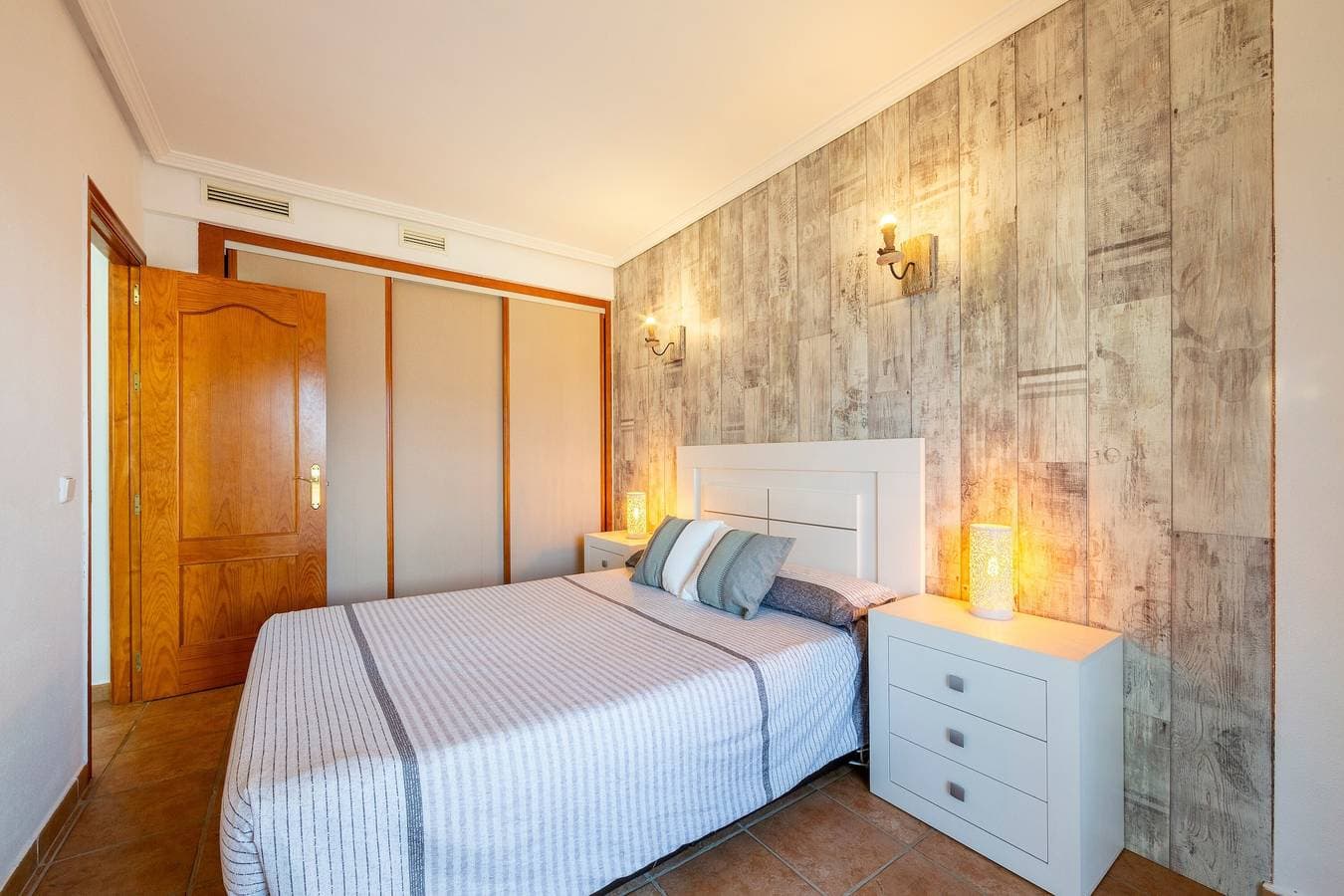 Foto 12 von 26: Ferienwohnung 'Lomas De Mar 3' mit Bergblick, Wi-Fi und Klimaanlage